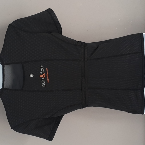 Lululemon Retro T Shirt Size Small - Picture 3 of 5